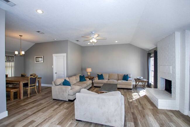 Spring-Breeze-Family-Room-Entry_web