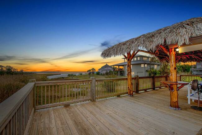 Surf-Oaks-Guest-House-Deck-to-Bay–Dusk_web
