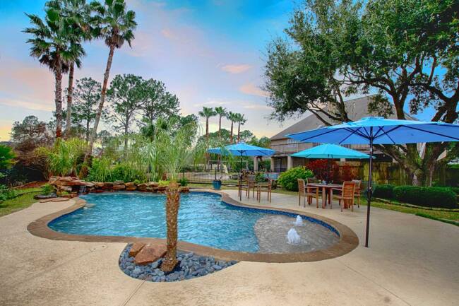 Oak-Hill-Pool_web