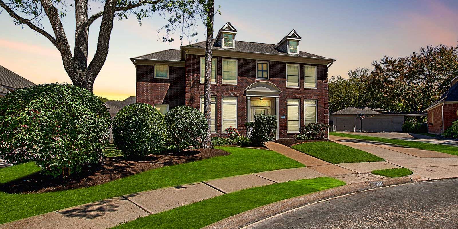 Round-Oak-Primary–Dusk_web