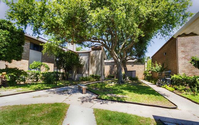 19outdoorentrance_web