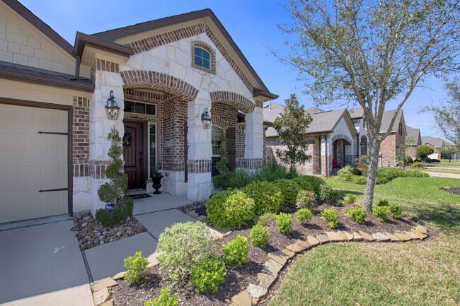 Kenton-Hill-Front-Landscaping_web