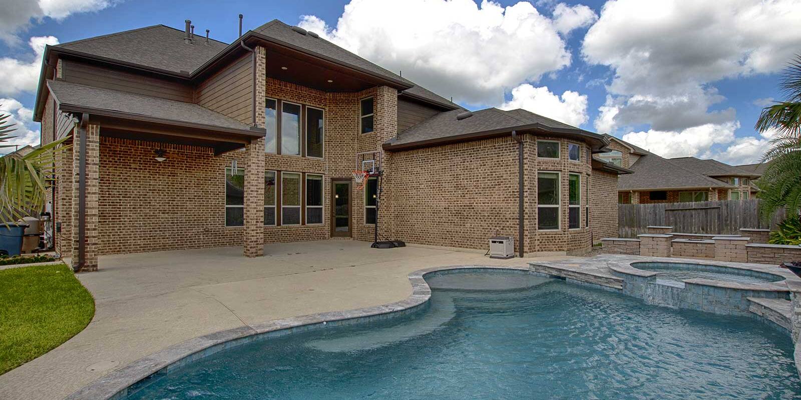 Point-Isabel-Pool-to-House_web