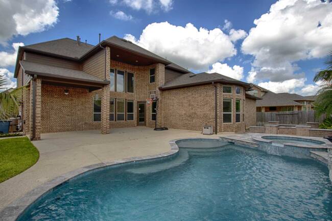 Point-Isabel-Pool-to-House_web