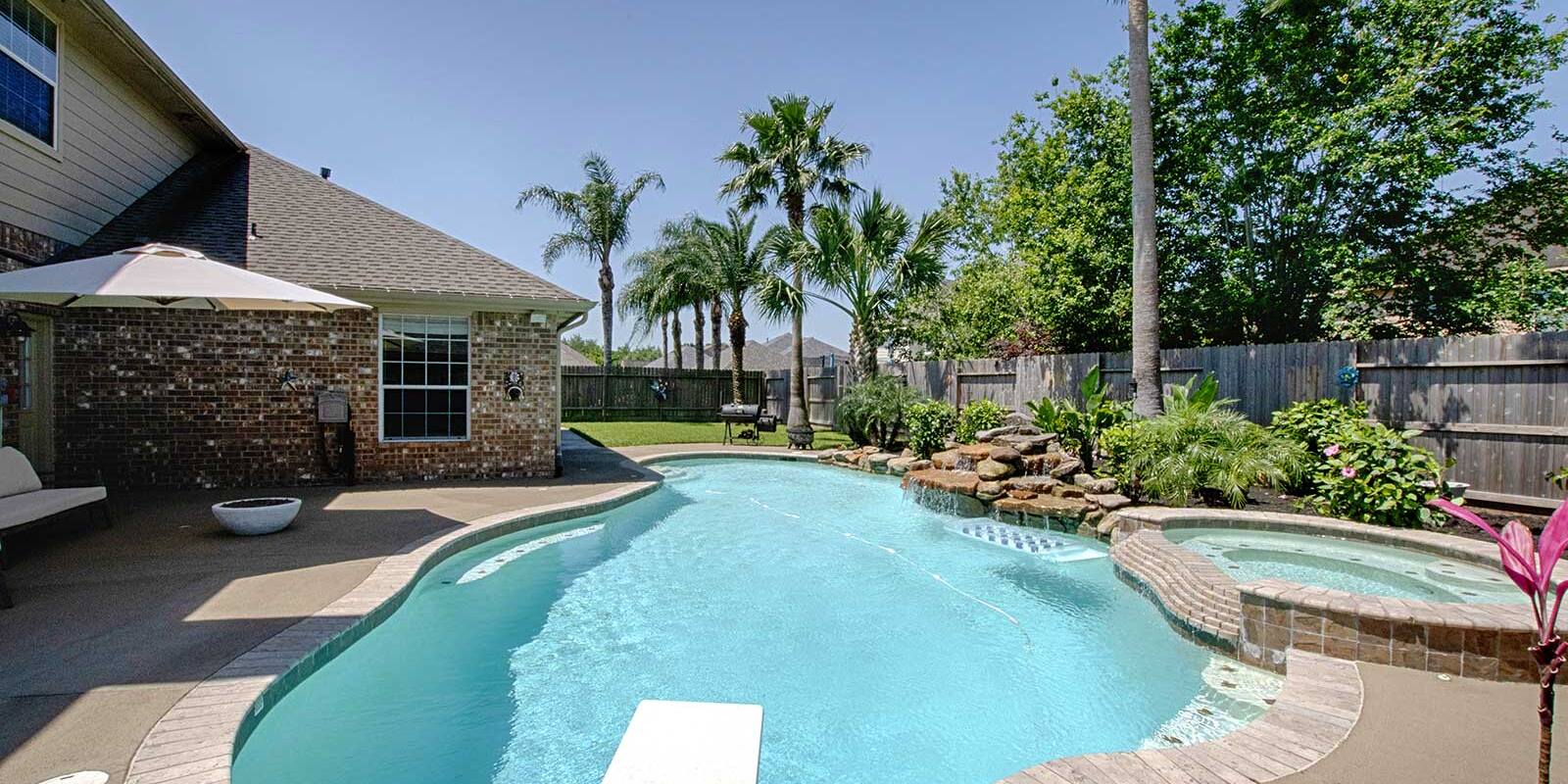 High-Ridge-Back-Yard-Pool_web