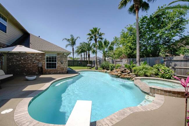 High-Ridge-Back-Yard-Pool_web