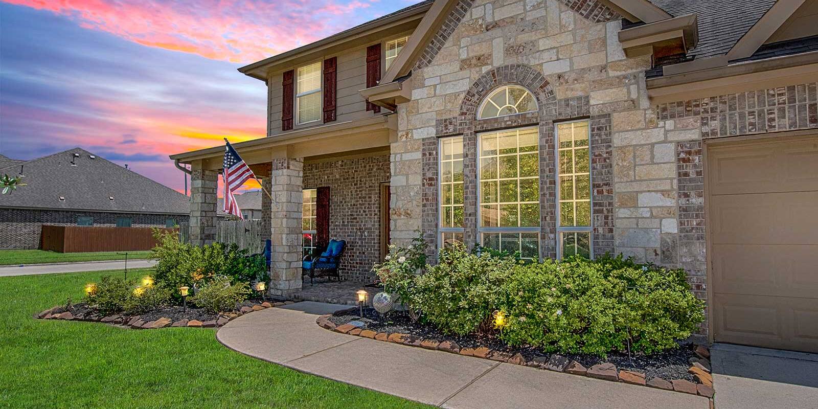 Coral-Cliff-Front-Landscaping-Dusk_web